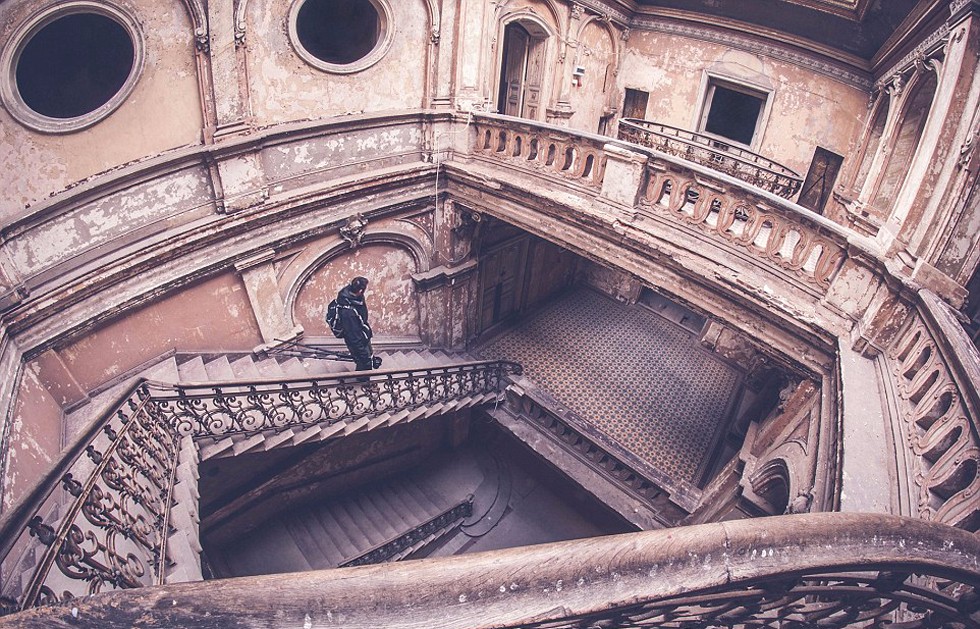 废弃宫殿楼梯